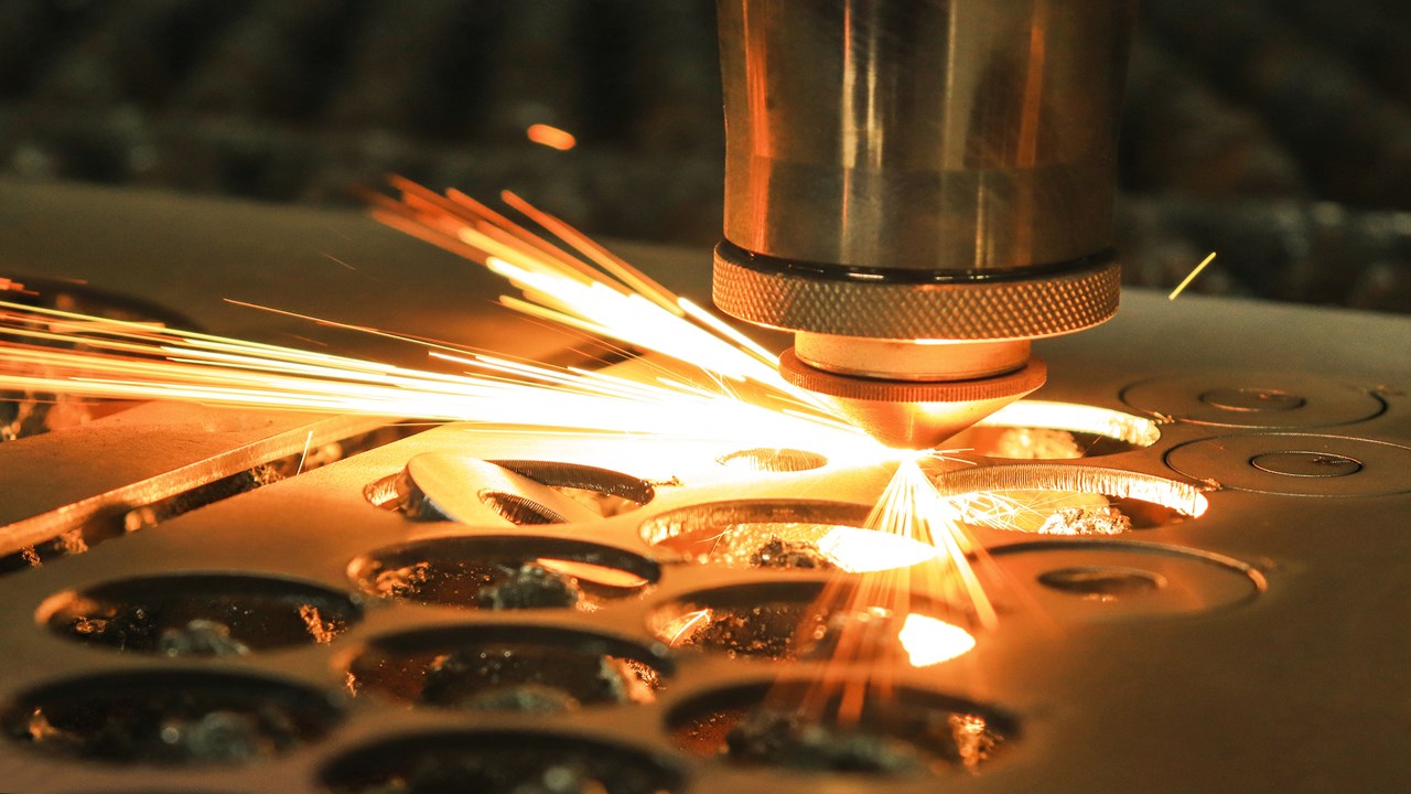 Raman Laser - laser cutting metal